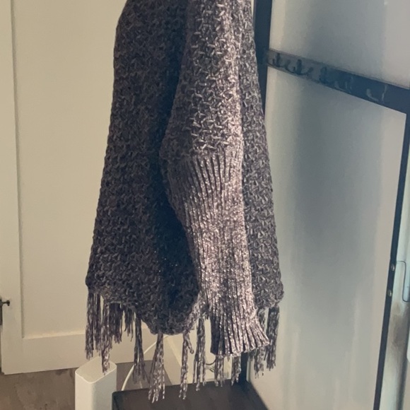 DAVI & DANI NWT Brown Soft Fringed Open sweater with 3/4 sleeves. - Picture 6 of 10